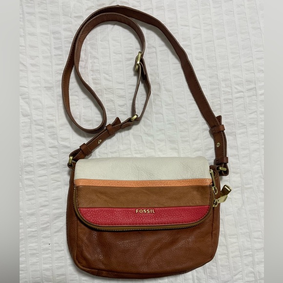 FOSSIL
Preston Flap Pocket Crossbody
Stripe Tan Ivory Pink Brown Leather - Picture 1 of 4